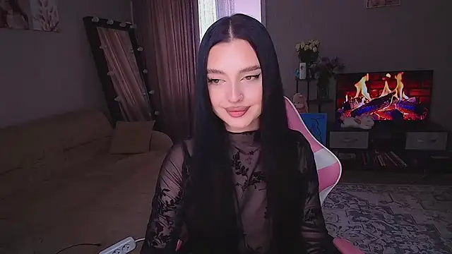 yoursLina webcam