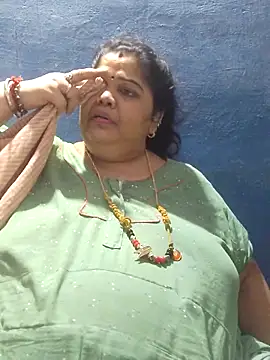 tamilthanushri webcam