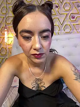 naked chat MelanyyJhonson15