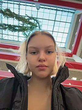 free strip chat AshleyMur