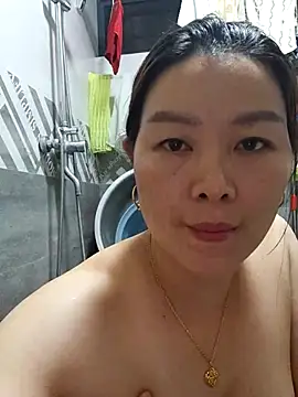 spy webcam Jennie Dogy