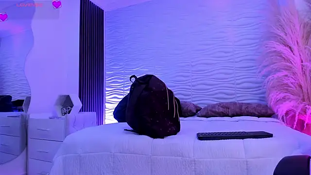 live voyeur cam AlondraSoomer