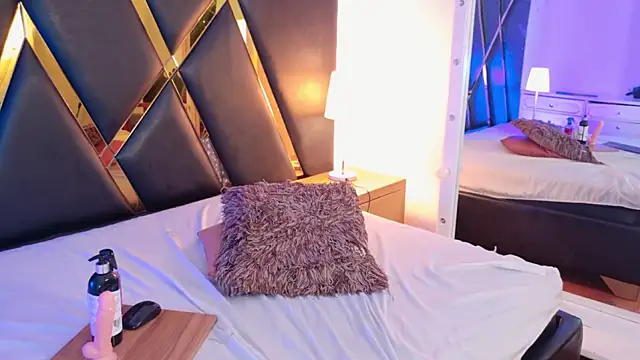 chat adult  MiaRouge 