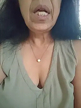 NakedMILFx webcam