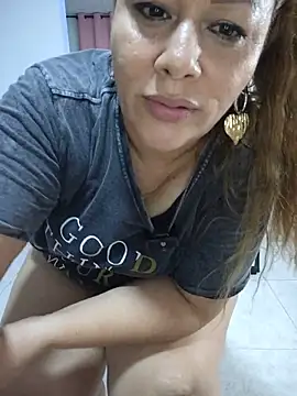 SluttyMilf79