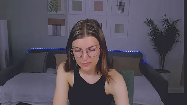 AnnaThorne webcam