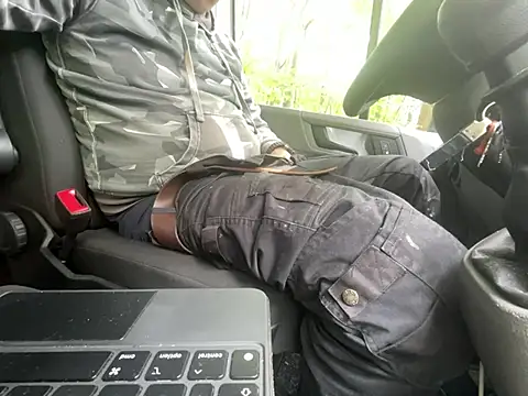Lovetobenaked4u webcam