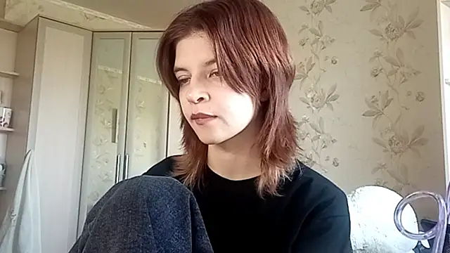 LowkeyIndigo webcam