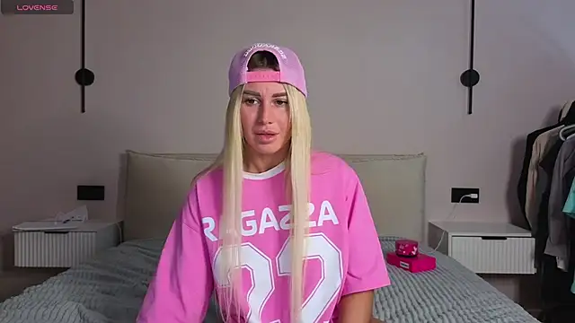 Whiteflower_xo webcam