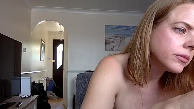 ElizabethArden42- webcam