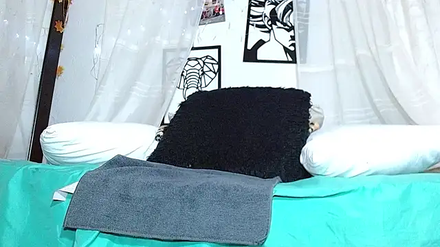 angel_bonbom webcam