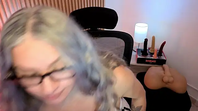 MarianL0ve webcam