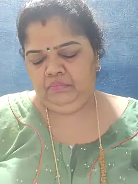 tamilthanushri webcam