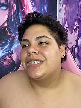 Hailey_Curvy webcam