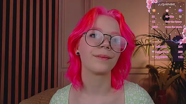 Waifu_Ketrin webcam