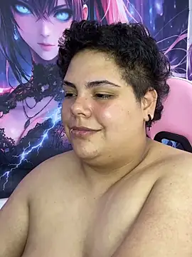Hailey_Curvy webcam