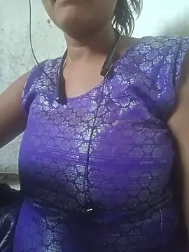 Mona_ji32 webcam
