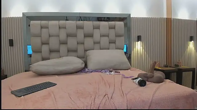 noah_pariss webcam