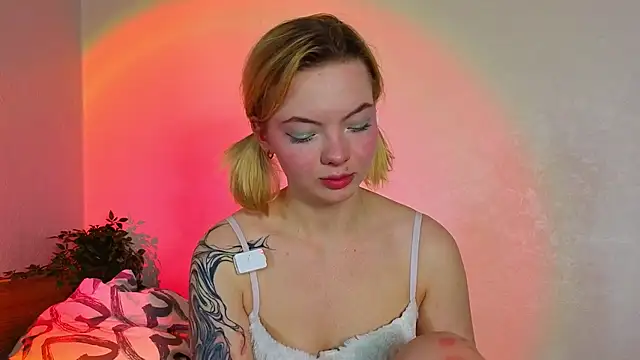 MelinaBunnyyy webcam