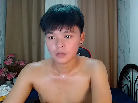 yourhotasiandoms webcam