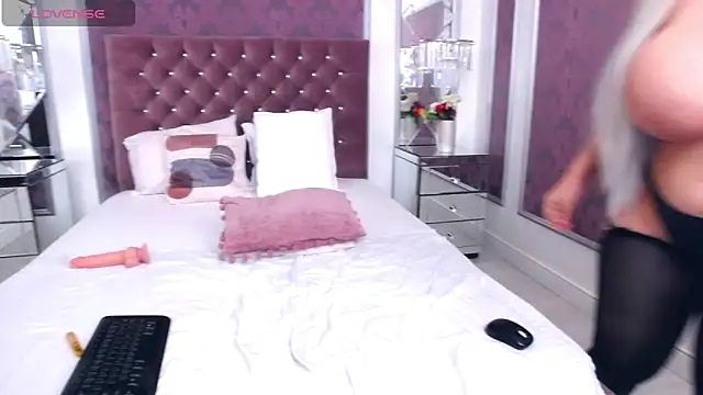 MiaMckenna webcam