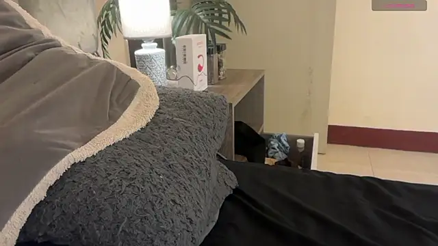 youngstunnagirl webcam