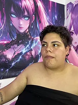 Hailey_Curvy webcam