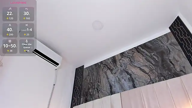 sarita_rouzze webcam
