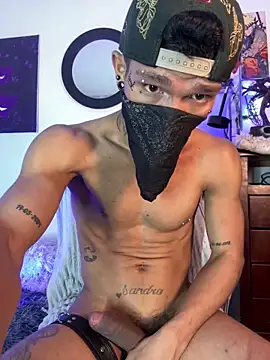 CRAZY-BOY99 webcam
