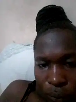 Queenielush webcam