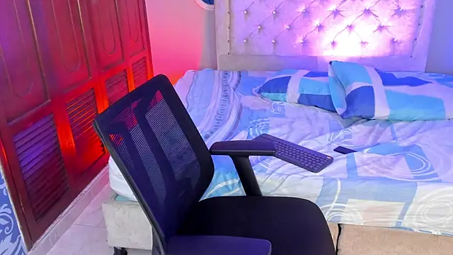 hunterwest06 webcam