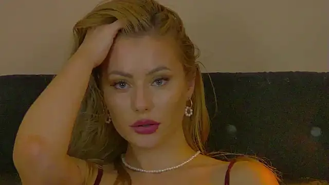 MisshaNight webcam
