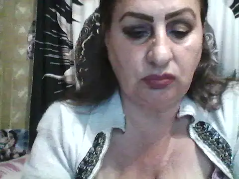 LoaqLovew webcam