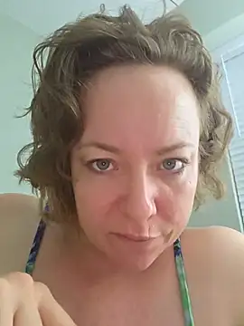 julimonroe webcam