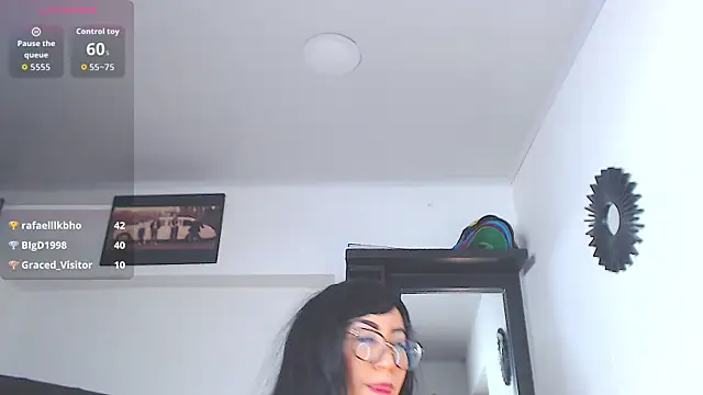 Vicky_hotmilf webcam