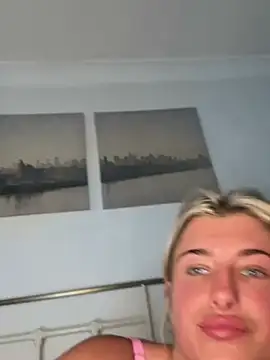 BabyBluexox webcam