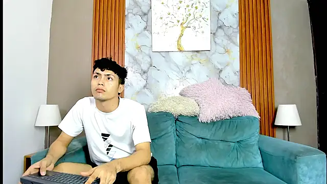 VERY_HOT_GUYS webcam