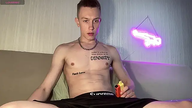 Travis_Gracile webcam