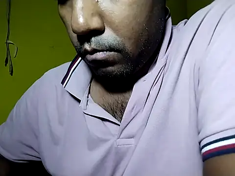 Lucky___05 webcam
