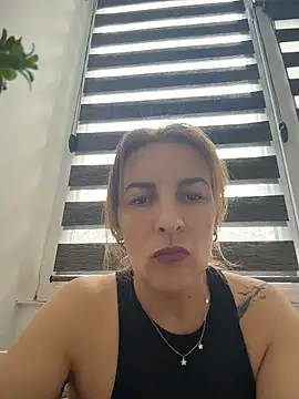 Hot-Milf4U webcam