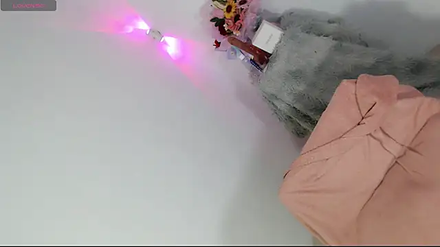 mia_holly18 webcam