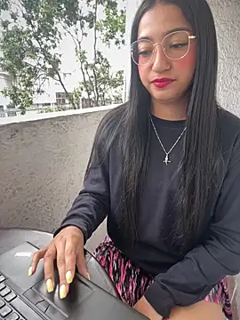 Daniela_Pink webcam