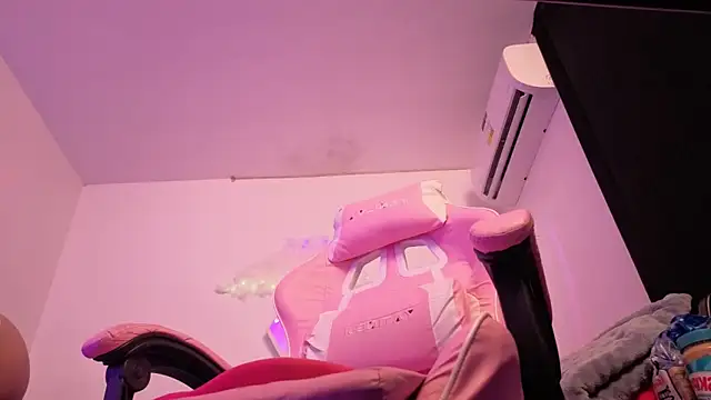 25sweetlilbunny webcam