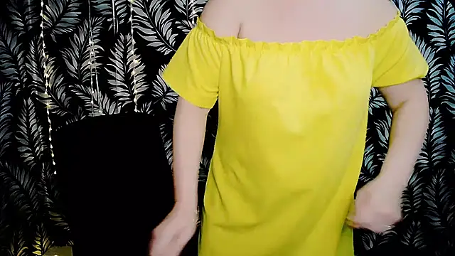 Olivia_playful webcam