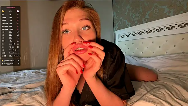NamiRedhead webcam