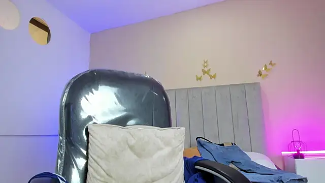 Nascary_Fox webcam