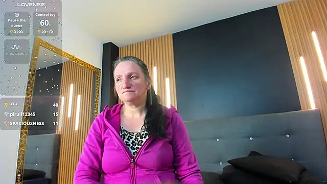CloeMature webcam