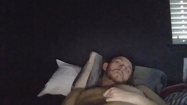 Tallhungcloudyyy webcam