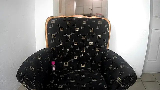 GoldenPussyXOXO webcam