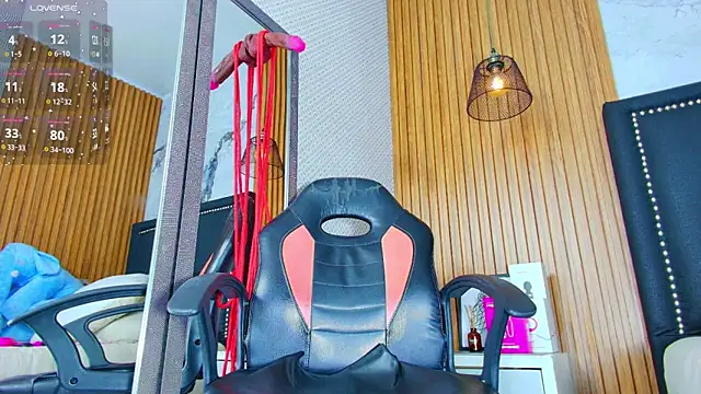 private live cam Lizza Oss